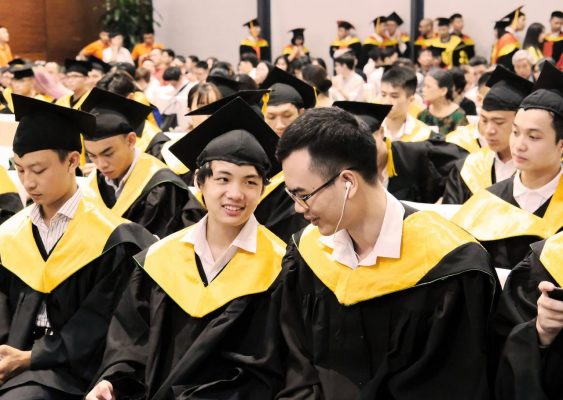 FPT-APTECH-khoanh-khac-le-tot-nghiep-2020