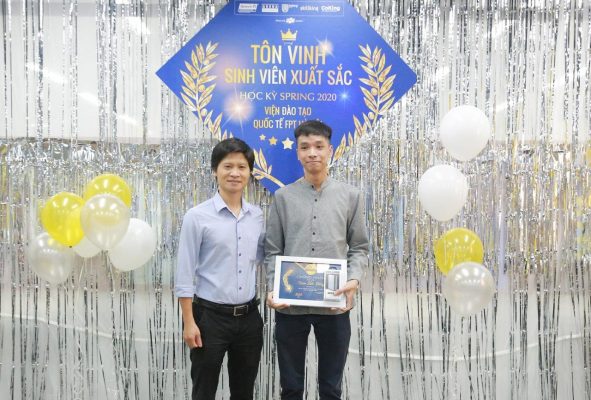 FPT-APTECH-sinh-vien-xuat-sac-hoc-ky-spring-2020-va-muc-tieu-tro-thanh-senior-developer-truoc-tuoi-22