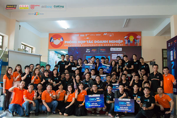 FPT-APTECH-quan-quan-cuoc-thi-dev-20-ho-chi-minh