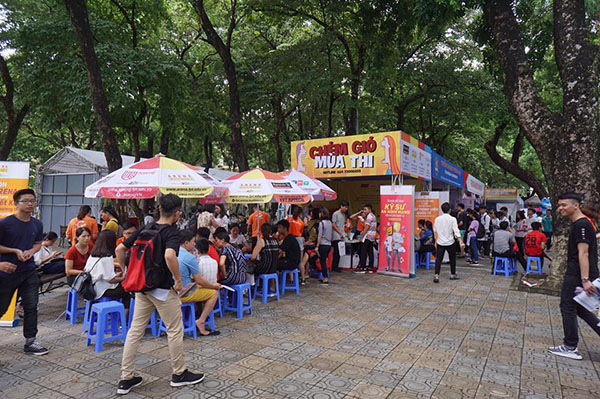 FPT-Aptech-chem-gio-mua-thi-cung-vien-dao-tao-quoc-te-FPT