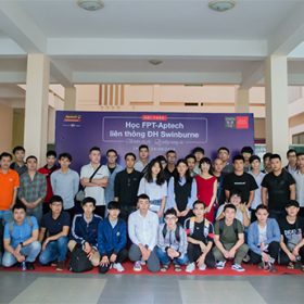 Gần 50 học viên đăng ký nhập học trong buổi talkshow “Học FPT – Aptech liên thông Đại học Swinburne”