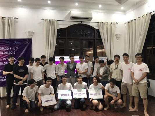 FPT-APTECH-cuoc-thi-lap-trinh-24h-voi-blockchain