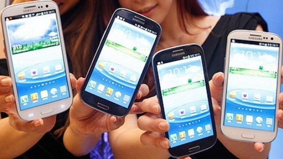 FPT-APTECH-Du-lieu-smartphone-Android-co-the-xoa-tu-xa