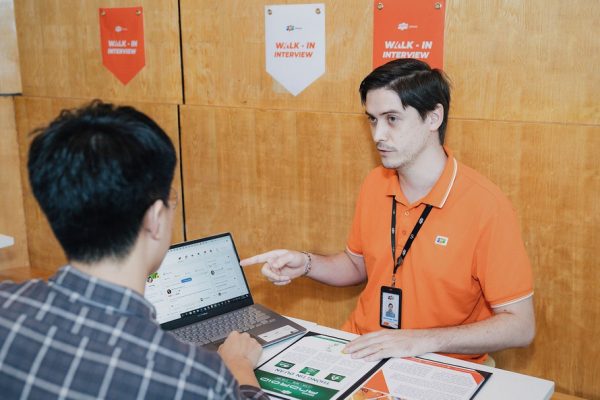 FPT-APTECH-hon-1000-ung-vien-dang-ky-tuyen-dung-walk-in-interview-tai-fpt-software