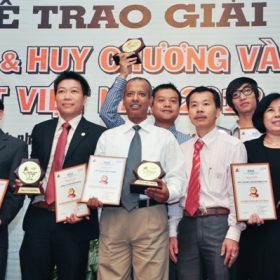 FPT Aptech Việt Nam – 10 năm liền với giải thưởng đào tạo CNTT Top ICT Vietnam