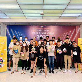 “Hoạ mặt nạ – lạ thành cạ”: Thức quà tinh thần nhân dịp tết Trung Thu 2022 dành cho sinh viên nhà FAI