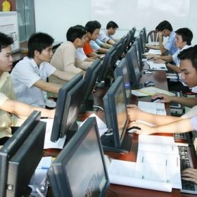 Xôn xao lương IT lên đến 140 triệu đồng/tháng: Người trong ngành nói gì?