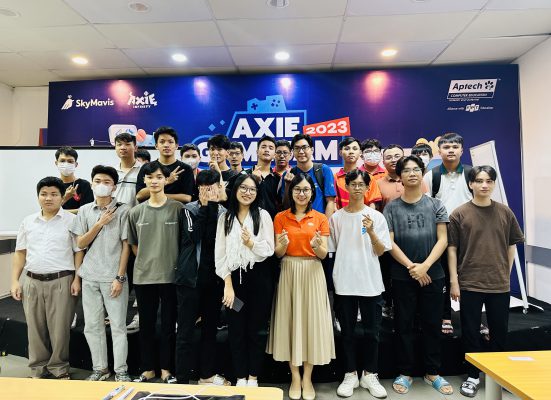 Sinh viên 2 lớp T2307A và T2207A