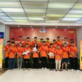 FPT Aptech chào đón 24 Newbie của tháng 9