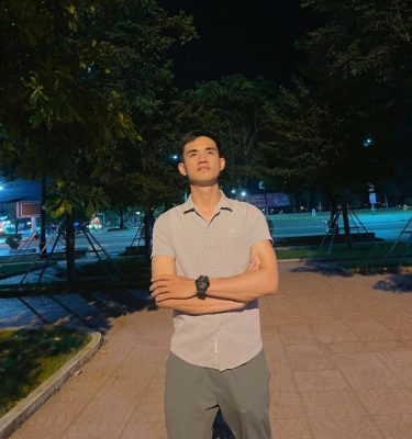 Nguyễn Anh Hoàng học trực tuyến tại FUNiX, mong muốn trở thành lập trình viên tự do. Ảnh: NVCC