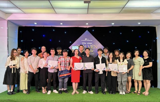 Lễ tôn vinh Sinh viên xuất sắc