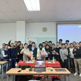 Buổi bảo vệ đồ án kì 1 thành công của tập thể lớp T2306E