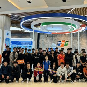 Cùng sinh viên FPT Aptech trải nghiệm khác biệt tại chuyến tham quan nhà FPT Telecom
