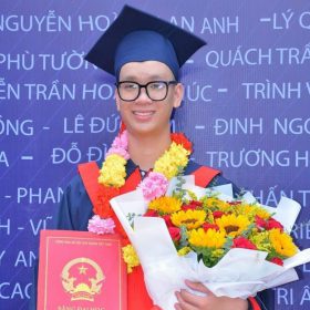 CODE STORY #35: Từ “tay mơ” Lập trình trở thành giáo viên Tin học của chàng trai 2k2