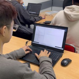 Lớp T2308M vượt qua bài thi môn Web Component Development kỳ 4 tại FPT Aptech