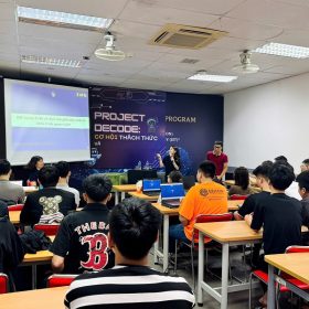 FPT Aptech kết hợp NashTech: Cùng sinh viên giải mã cơ hội, thách thức và thành công trong ngành CNTT