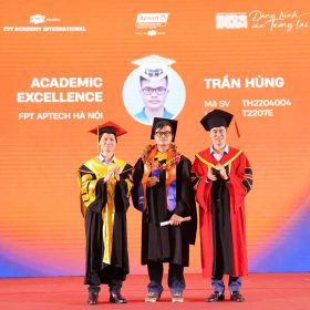 CODE STORY #59: Academic Excellence Trần Hùng – Hành trình 2 năm định nghĩa đam mê