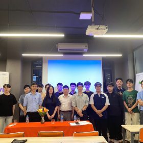 T2307A bảo vệ đồ án tốt nghiệp: Khép lại hành trình học tập, mở ra cánh cửa nghề nghiệp