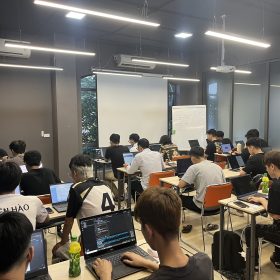 Lớp T2508M khởi đầu hành trình chinh phục giấc mơ lập trình tại FPT Aptech