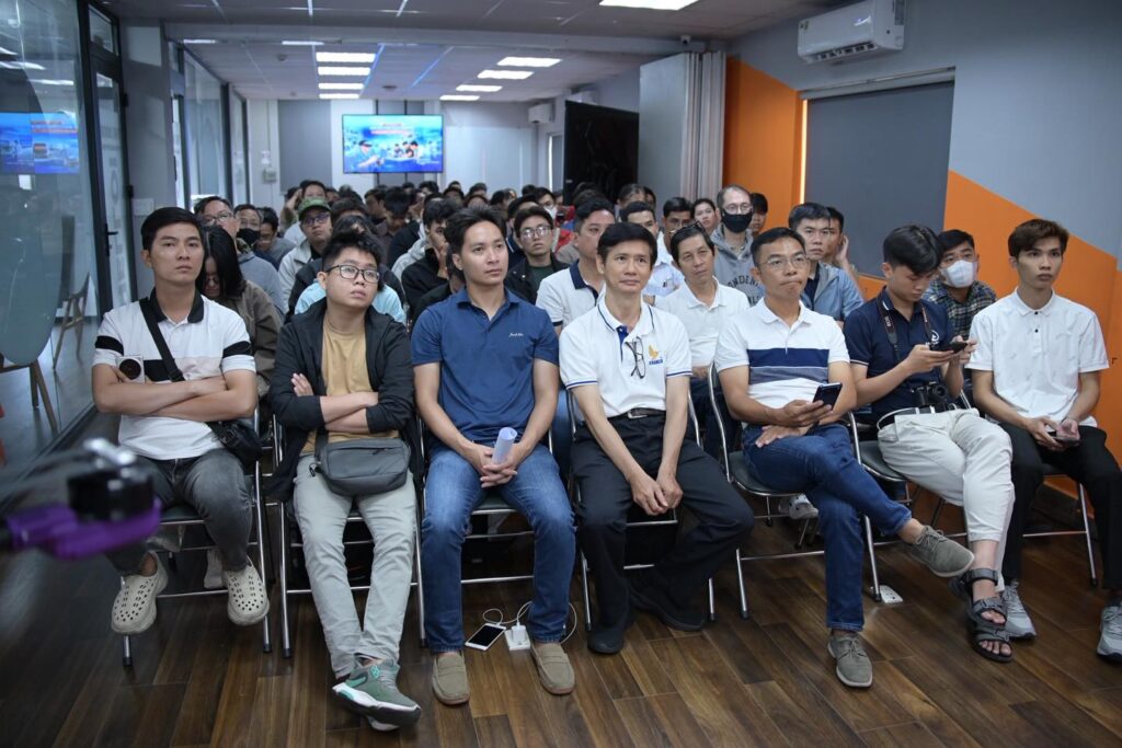 Workshop “Giải mã công nghệ Drone”: Khi người học được trực tiếp trải nghiệm công nghệ UAV thực tế