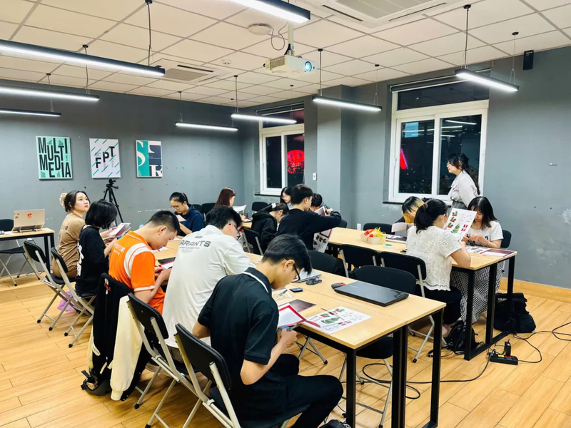 Mỹ thuật đa phương tiện là gì? Học gì, ra trường làm gì? 6 Người học Mỹ thuật đa phương tiện cần kết hợp tư duy thẩm mỹ, kỹ năng công nghệ và khả năng triển khai ý tưởng thành sản phẩm thực tế.