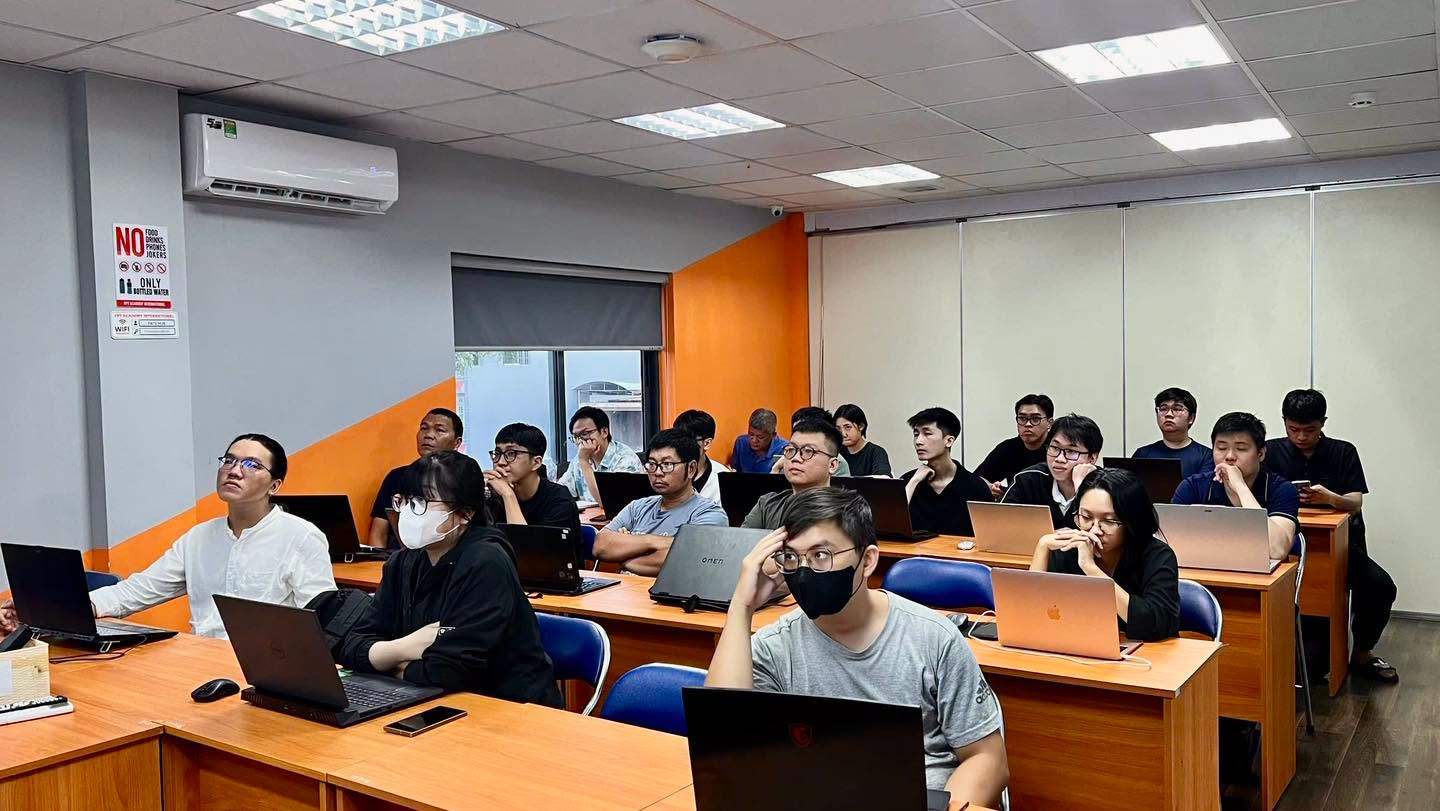Khởi đầu hành trình trở thành Chip Designer tại Viện Đào tạo Quốc tế FPT