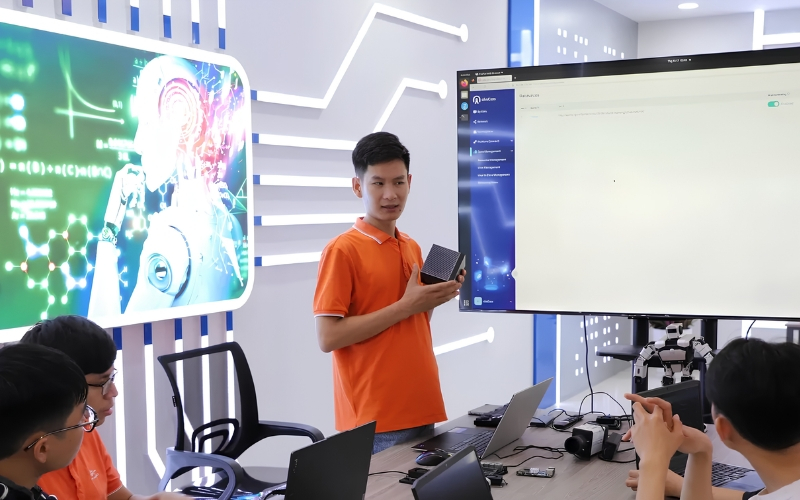 Ngành CNTT phù hợp người có tư duy logic, yêu công nghệ, kiên nhẫn và chịu áp lực tốt.