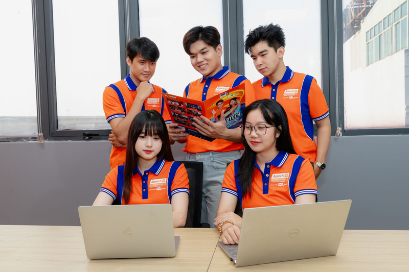 Người mới học lập trình cần tránh sai lầm như học lan man, thiếu thực hành và nản khi gặp lỗi.