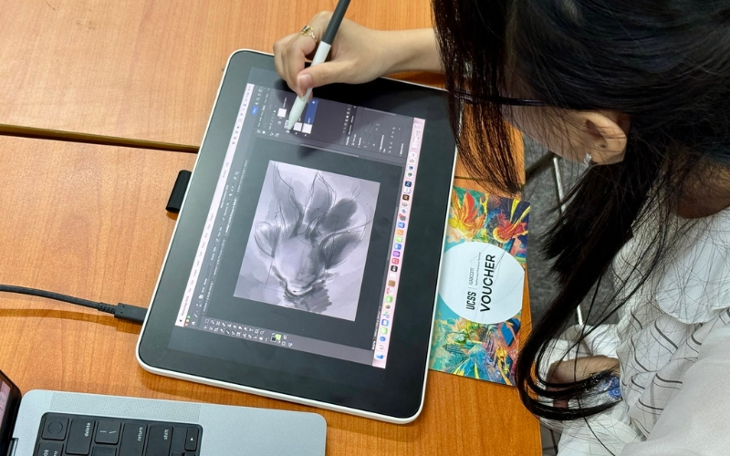 Photo Editor là người xử lý và hoàn thiện hình ảnh chuyên nghiệp.