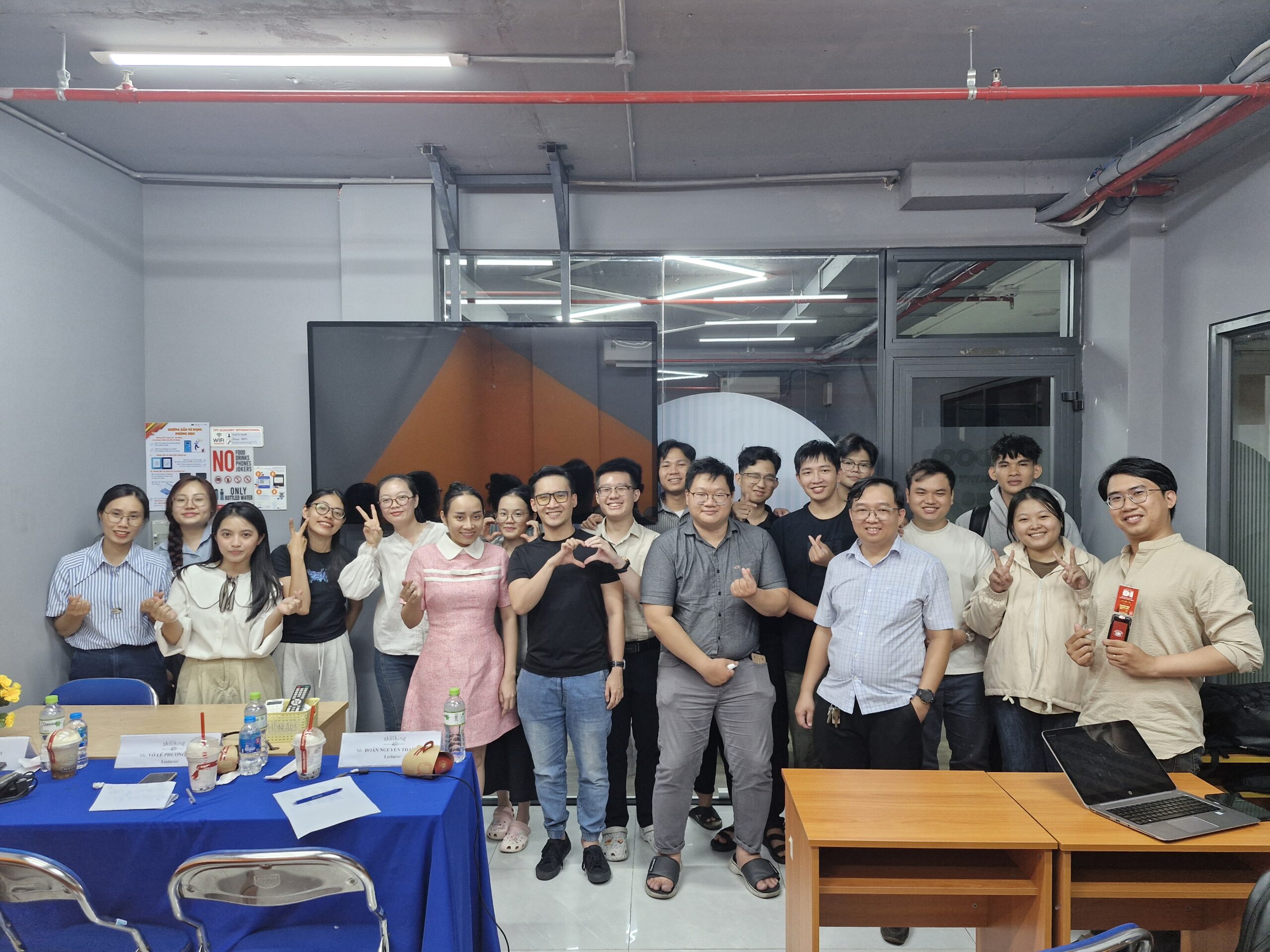 pic FPT SEM 2 scaled