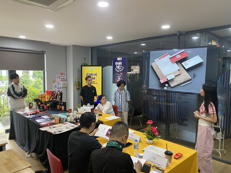 Thiết kế đồ họa và thiết kế mỹ thuật số phù hợp với bất kỳ ai có đam mê, tinh thần học hỏi và mong muốn phát triển trong lĩnh vực sáng tạo.