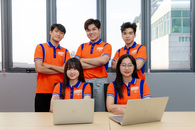 Thời gian học lập trình để đi làm phụ thuộc nền tảng, lộ trình học và mức độ thực hành của mỗi người.