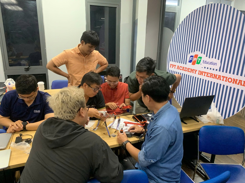 Tiêu chuẩn an toàn và kiểm thử giúp đảm bảo phần mềm ô tô ổn định, tin cậy và an toàn vận hành.