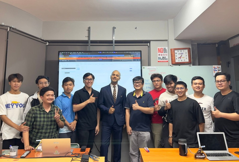 Digital Marketing mở ra nhiều cơ hội nghề nghiệp giúp người học phát triển chuyên môn.