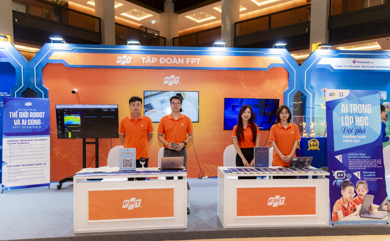 FPT Academy International là đơn vị đào tạo quốc tế thuộc hệ sinh thái FPT với hơn 20 năm kinh nghiệm đào tạo lập trình tại Việt Nam.