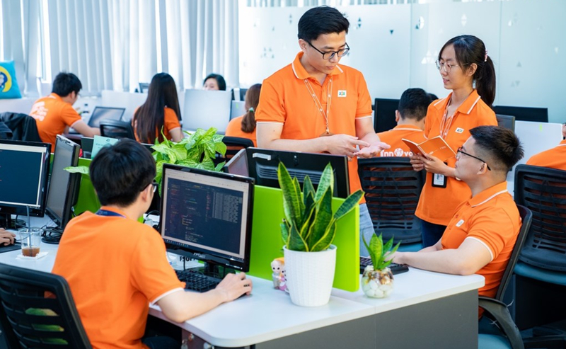 Khoa học Máy tính lý thuyết là chuyên ngành có tính học thuật cao, yêu cầu khả năng tư duy trừu tượng và phân tích logic.