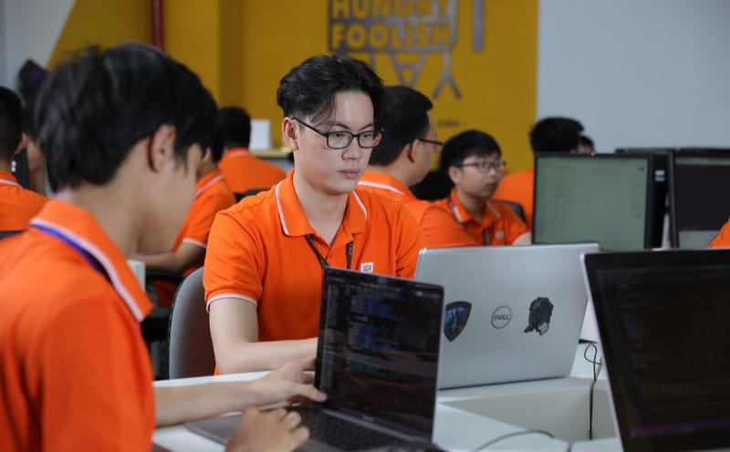 Ngành lập trình game có mức lương hấp dẫn dao động từ 8 - trên 60 triệu/tháng tùy vào năng lực và kinh nghiệm cá nhân.