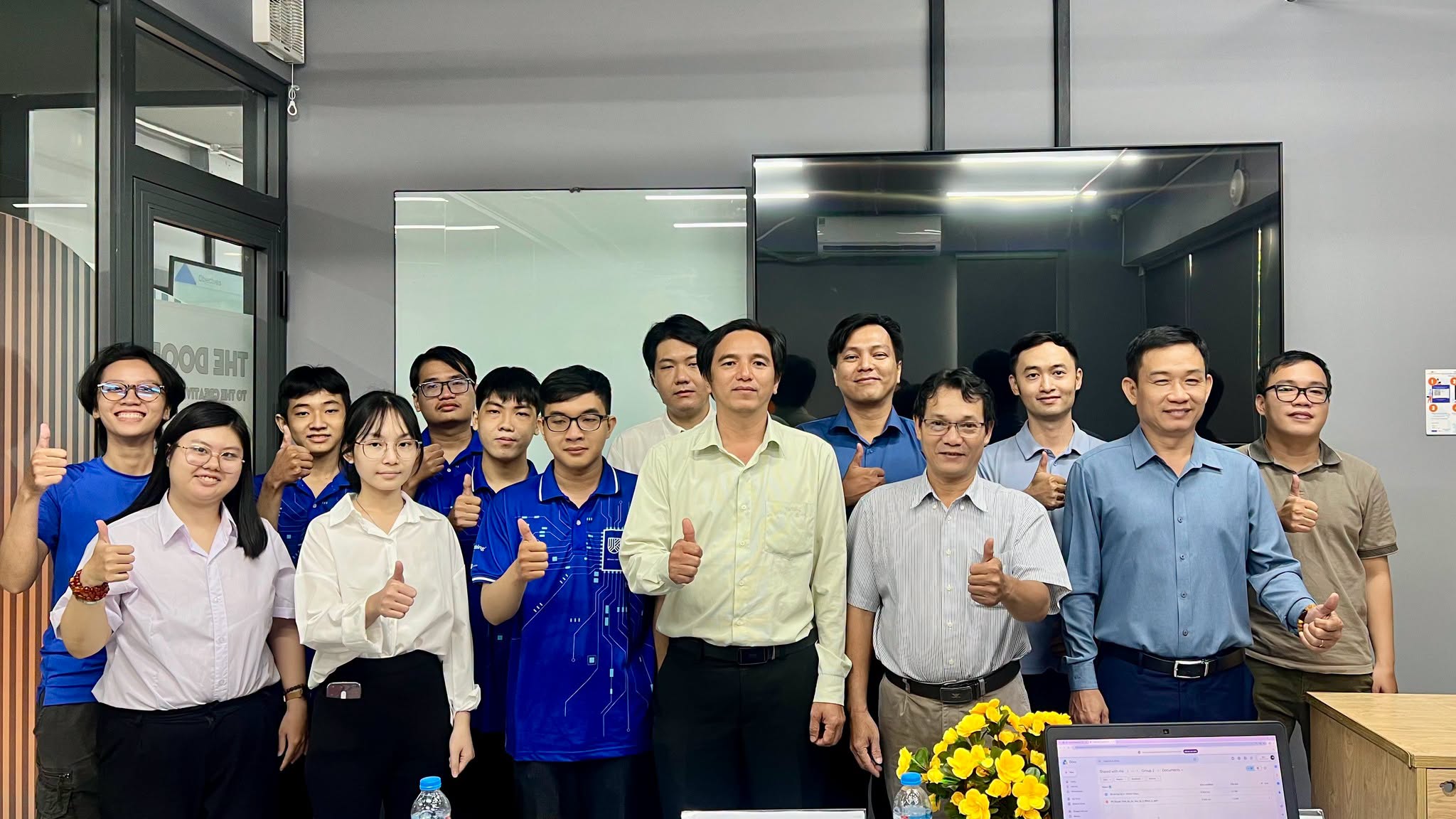 Bảo vệ đồ án kỳ 4 Chip Design: Khi kiến thức được kiểm chứng bằng sản phẩm thực tế
