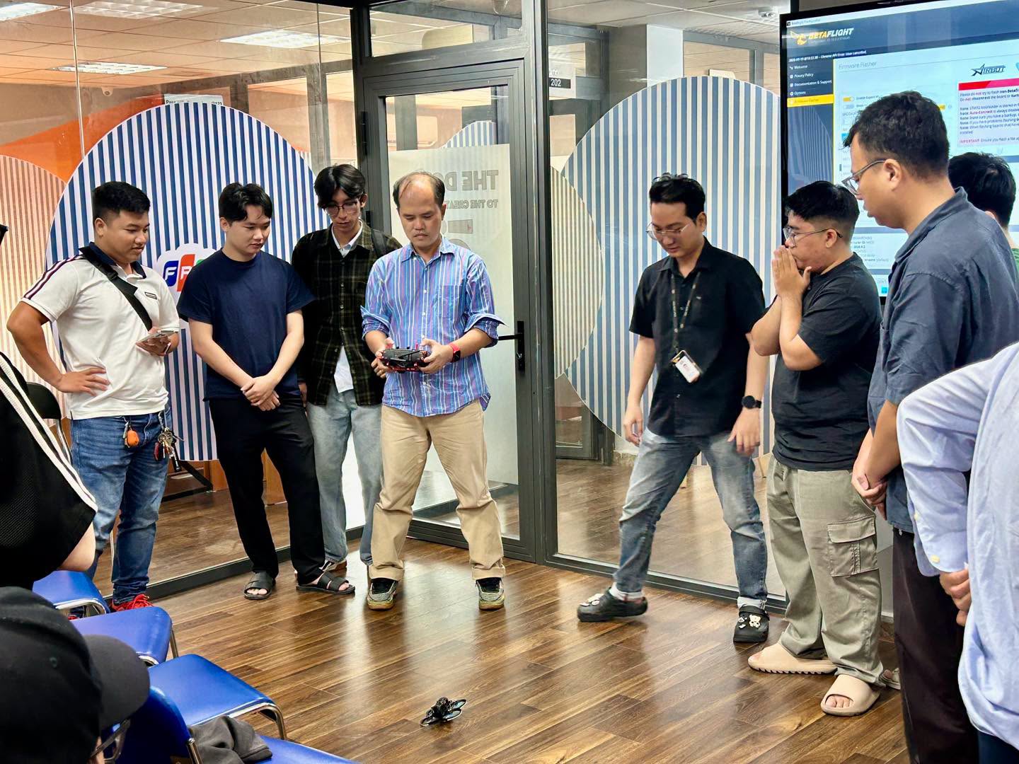 Tiếp cận công nghệ Drone từ cấu tạo đến nguyên lý vận hành