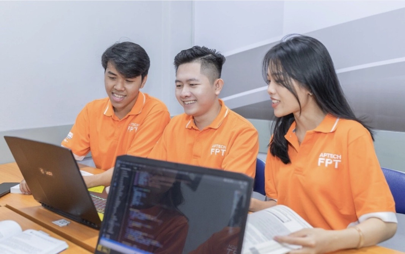 Chương trình Lập trình viên quốc tế FPT Academy International xây dựng nền tảng và tích lũy kinh nghiệm cho học viên từ trong quá trình học.