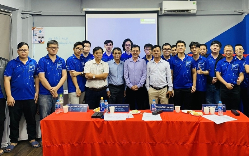 FPT Academy International đào tạo thiết kế vi mạch bán dẫn theo lộ trình thực hành, bám sát nhu cầu ngành chip.