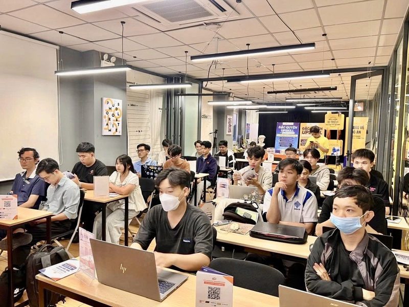FPT Academy International trang bị kiến thức mạng và hệ điều hành, giúp người học xây dựng nền tảng vững chắc về an toàn thông tin.
