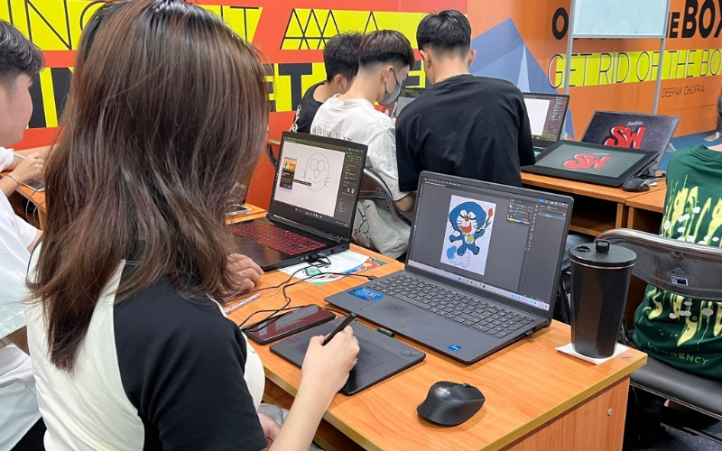 FPT Arena Multimedia liên kết với FPT Academy International (FAI) để đào tạo Mỹ thuật Đa phương tiện theo chuẩn Aptech.