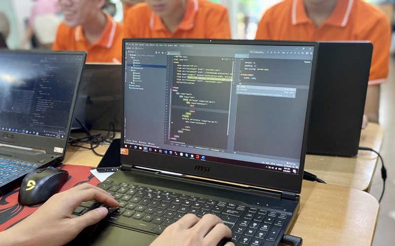 Hiện nay, các nguồn học lập trình web rất đa dạng, vì vậy người học có thể tự do lựa chọn nguồn tài liệu phù hợp với trình độ của mình.