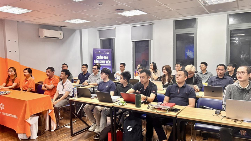 Học ứng dụng phần mềm từ A-Z: Lộ trình cho người mới bắt đầu