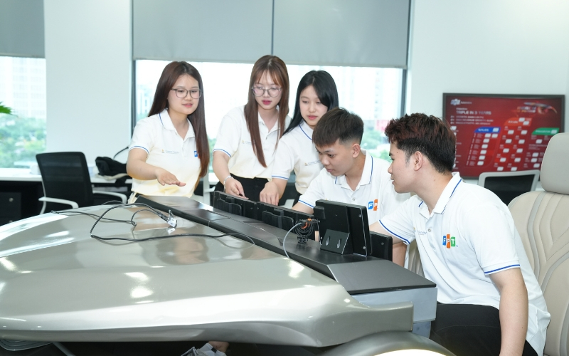 Học viên có thể phát triển nghề nghiệp ở các vị trí liên quan đến FinTech, AI, Cloud, DevOps và Blockchain.