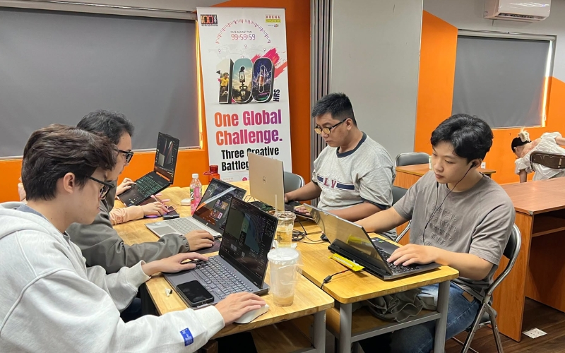 Khóa học điện toán đám mây và DevOps giúp người học triển khai, vận hành và tự động hóa hệ thống.