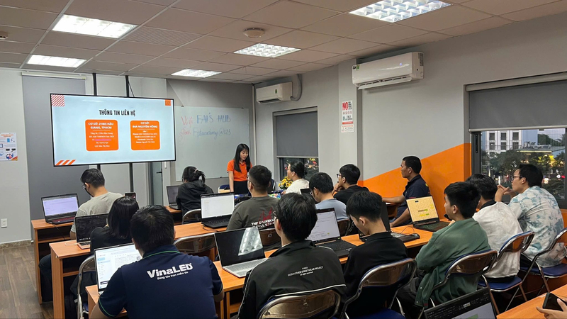 Ngành Trí tuệ nhân tạo mở ra nhiều cơ hội việc làm với nhu cầu nhân lực ngày càng tăng.