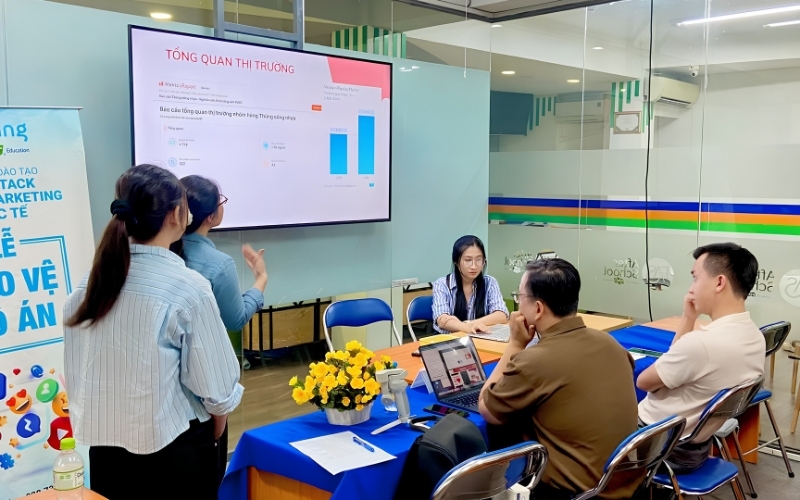Người học Marketing được trang bị kiến thức từ kinh tế, hành vi khách hàng đến thương hiệu, truyền thông và Marketing số.