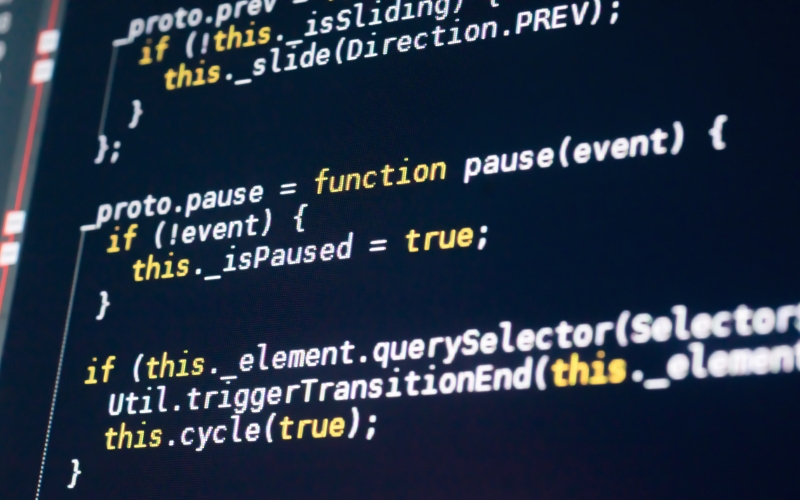 PHP là ngôn ngữ phù hợp cho người muốn phát triển website và Backend.